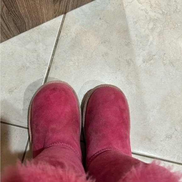 UGG Girls Bailey Bow II 1017394K Pink Round Toe Snow Boots - Size 3 - Picture 6 of 9